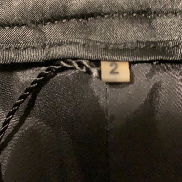 Grey wool Elie Tahari pant.  Never worn. Lined. - Picture 6 of 12